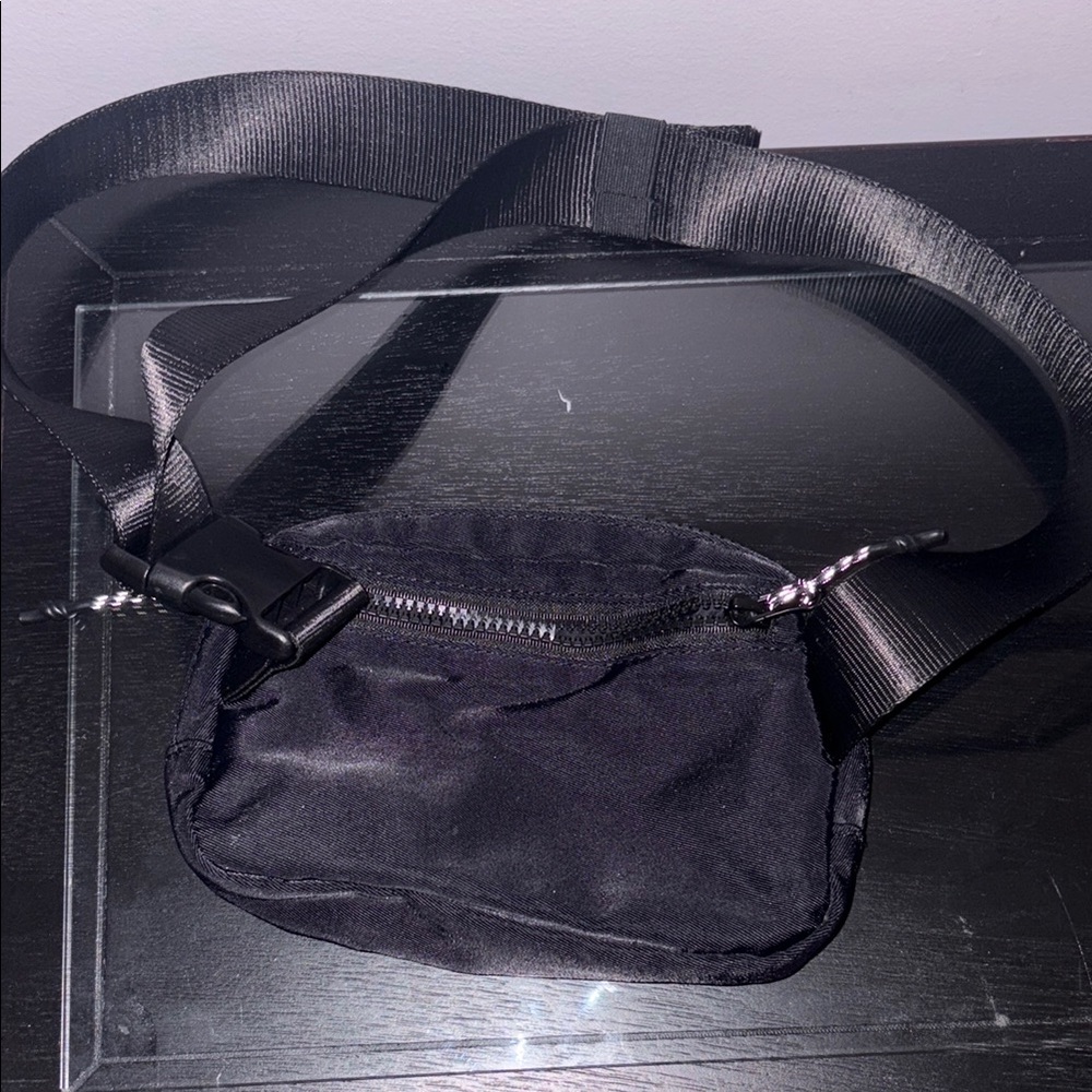 Fabletics Belt Bag - Picture 2 of 3